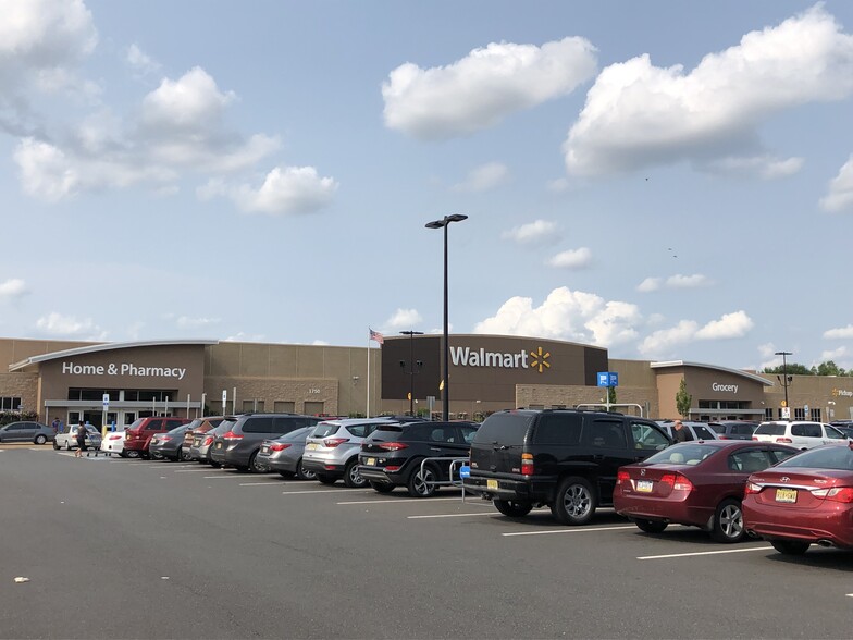 1702 Nottingham Way, Hamilton, NJ for lease - Building Photo - Image 2 of 12