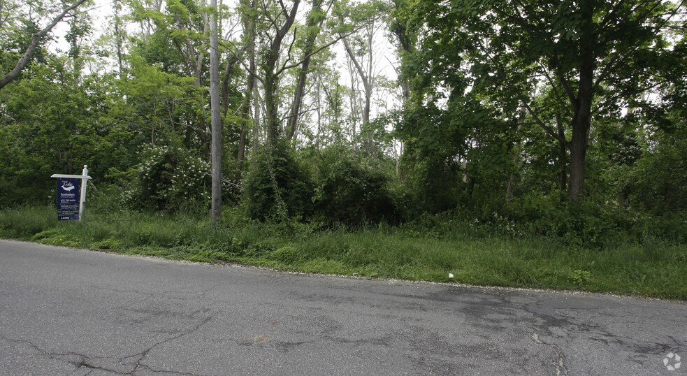 325 Griffin St, Cutchogue, NY for sale - Primary Photo - Image 1 of 1