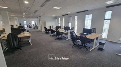 Office in Lyon for lease Interior Photo- Image 2 of 7