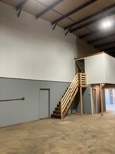 405 New State Rd, Manchester, CT for lease Interior Photo- Image 2 of 9