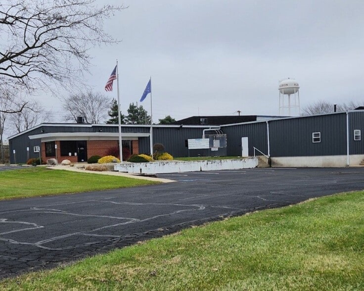 600 S 7th St, Albion, IN for sale - Building Photo - Image 1 of 1