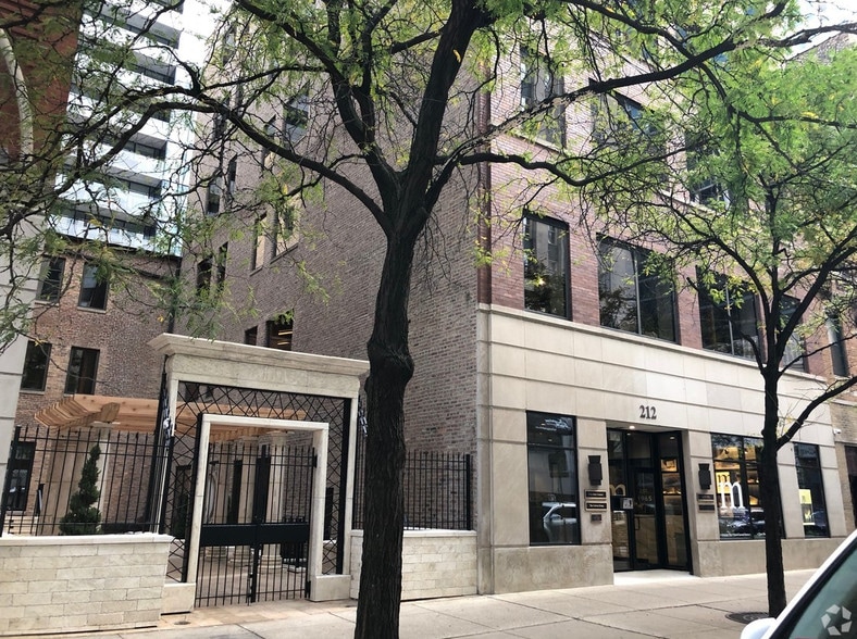 212 W Kinzie St, Chicago, IL for lease - Primary Photo - Image 1 of 6
