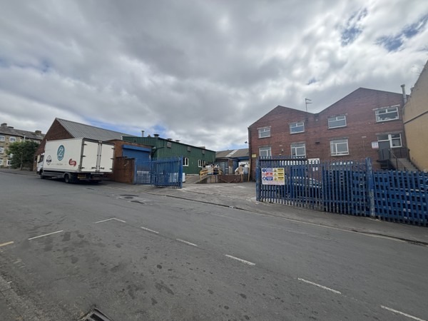 Sunbridge Rd & Westend St portfolio of 2 properties for sale on LoopNet.com - Building Photo - Image 2 of 10