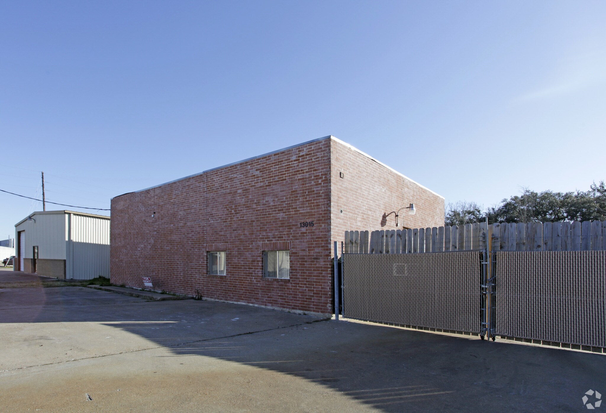 13015 Mula Ln, Stafford, TX for sale Primary Photo- Image 1 of 1