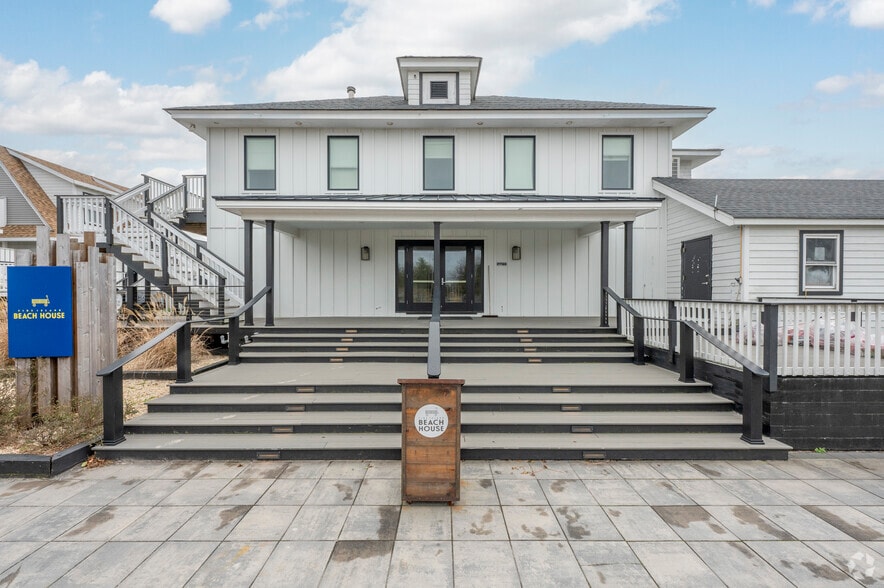 25 Cayuga Walk, Ocean Bay Park, NY for sale - Building Photo - Image 3 of 6