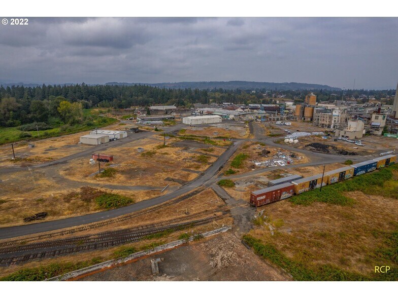 1400 Kaster Rd, Saint Helens, OR for sale - Building Photo - Image 2 of 5