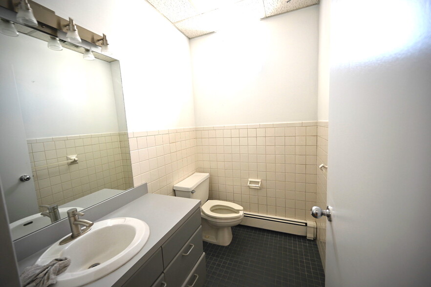 32 Piermont Rd, Cresskill, NJ for lease - Interior Photo - Image 3 of 7