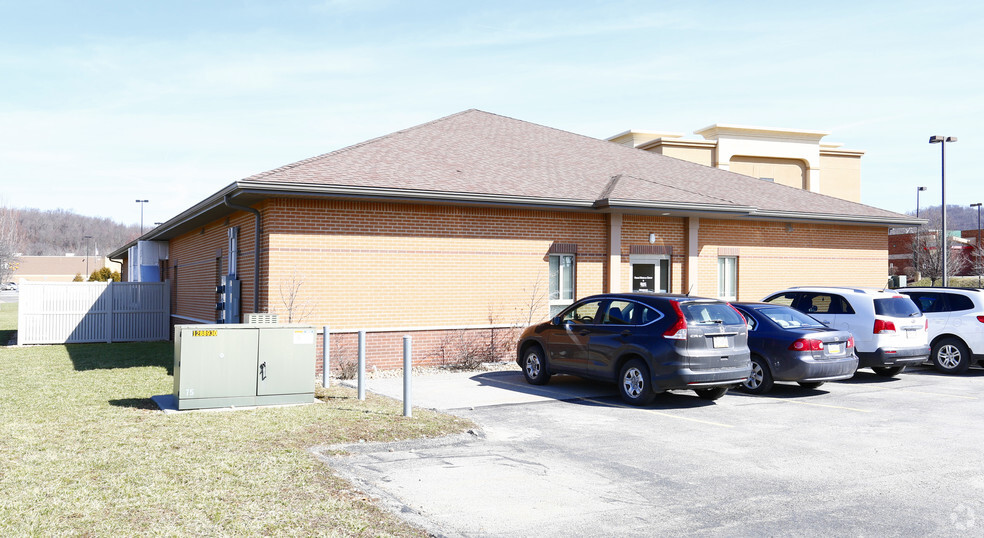 1533 Broad Ave Ext, Belle Vernon, PA for lease - Building Photo - Image 2 of 5