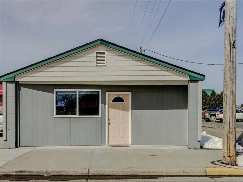 15 Main E St, Menahga, MN for sale - Building Photo - Image 1 of 1