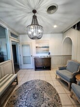 4700 Thoroughgood Sq, Virginia Beach, VA for lease Interior Photo- Image 1 of 13