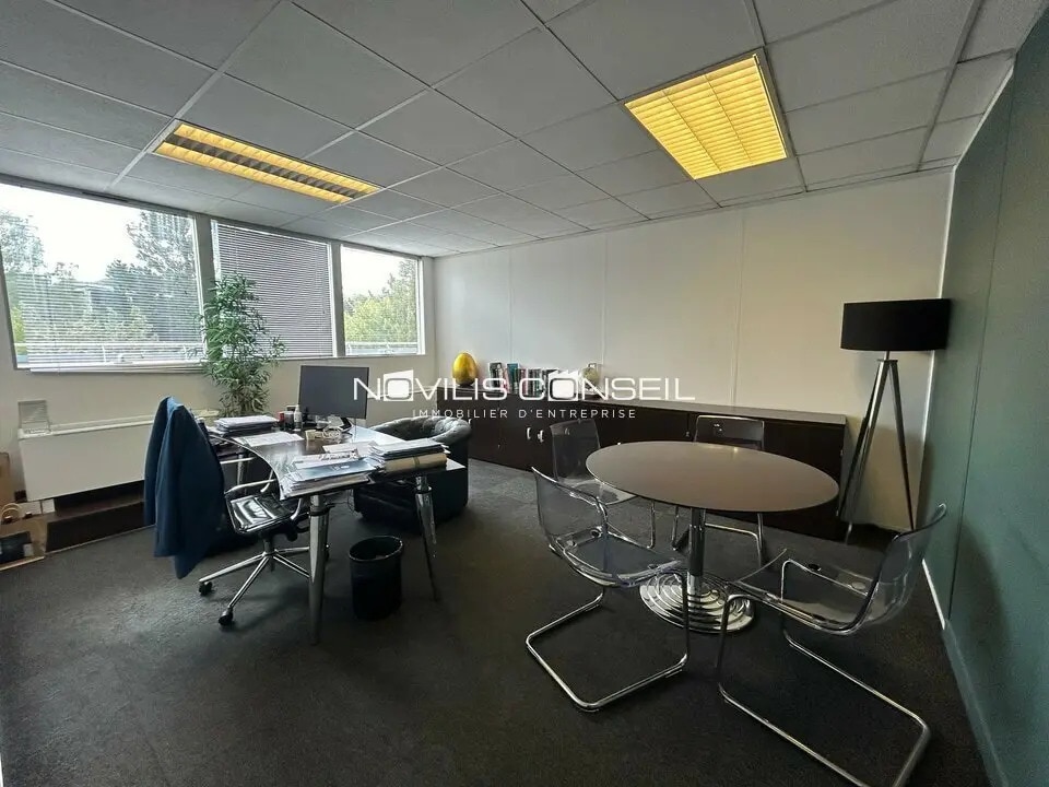 Office in Toulouse for lease Interior Photo- Image 1 of 6