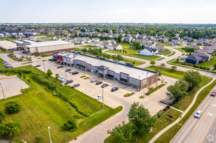 1975 N Ankeny Blvd, Ankeny, IA for lease - Aerial - Image 3 of 9