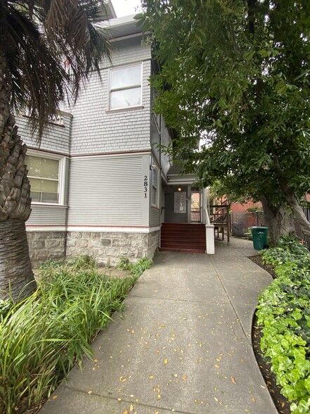 2831 Telegraph Ave, Oakland, CA for lease - Building Photo - Image 2 of 9