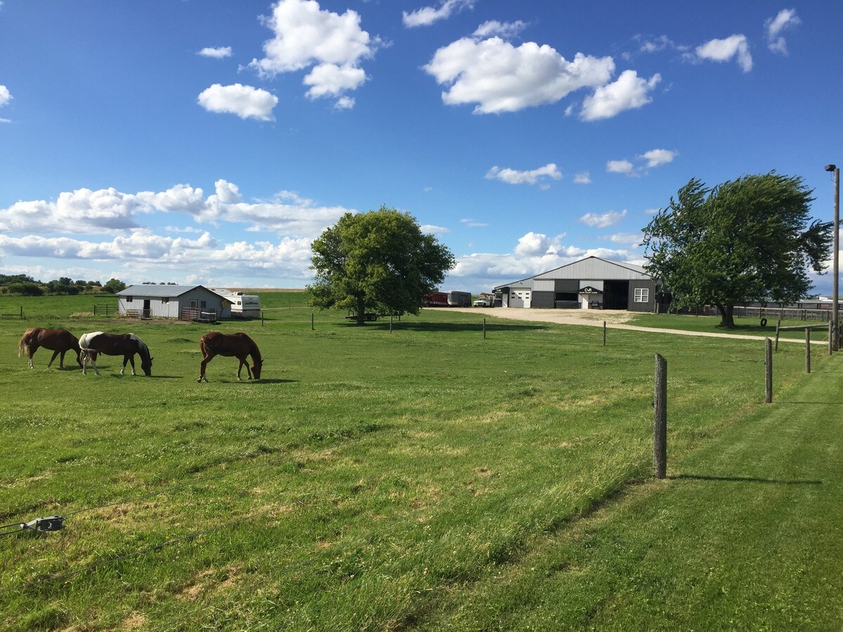 14775 Keslinger Rd, Dekalb, IL 60115