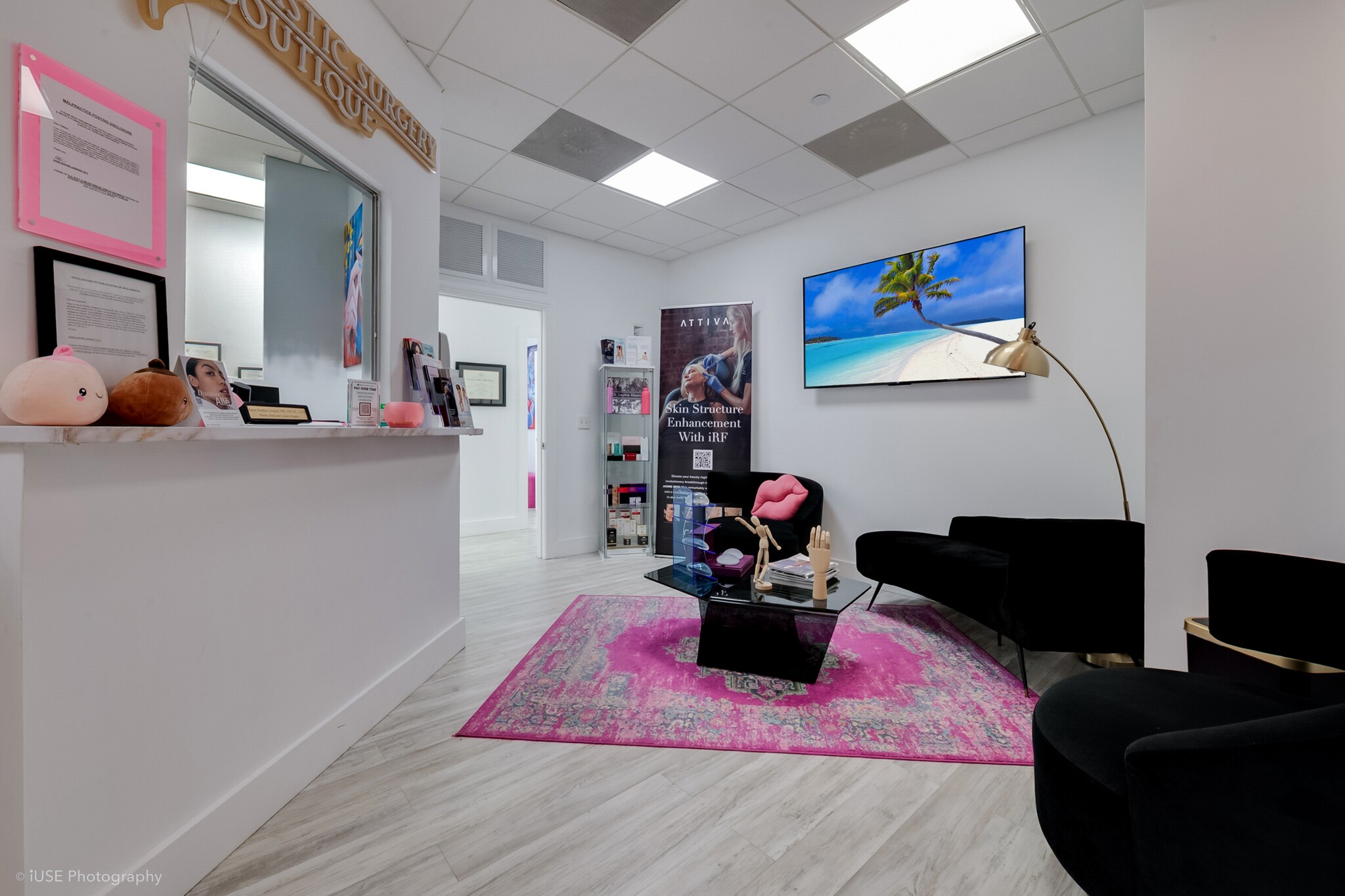 135 San Lorenzo Ave, Coral Gables, FL for lease Interior Photo- Image 1 of 20