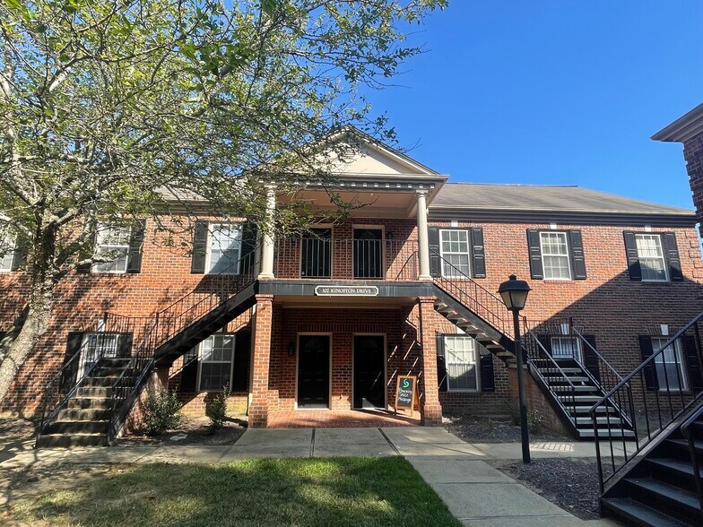 127 Kingston Dr, Chapel Hill, NC for lease - Building Photo - Image 1 of 13