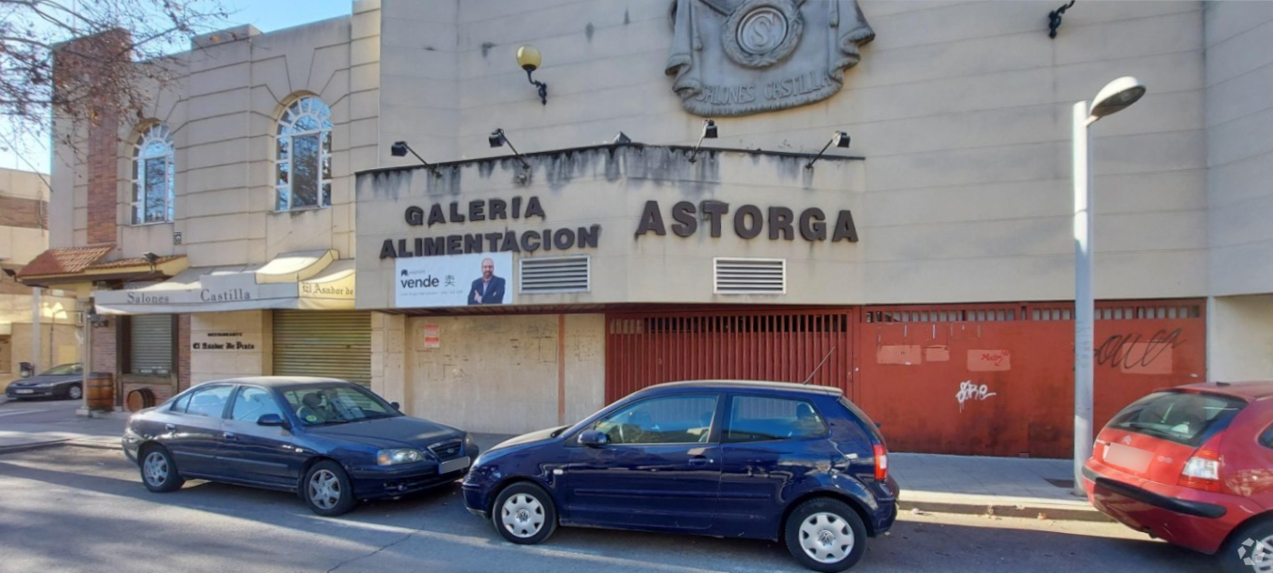 Retail in Pinto, MAD for sale Building Photo- Image 1 of 5