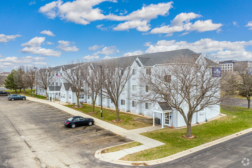 2139 E Springs Dr, Madison, WI for sale - Primary Photo - Image 1 of 1