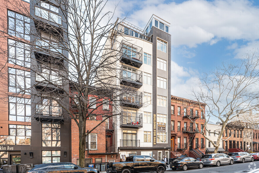 267 Franklin Ave, Brooklyn, NY for lease - Building Photo - Image 2 of 5