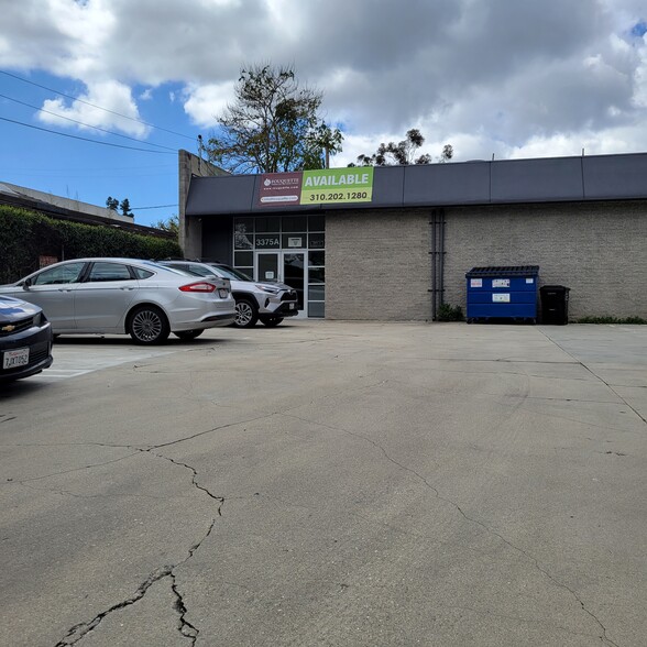 3375 Robertson Pl, Los Angeles, CA for lease - Building Photo - Image 2 of 2