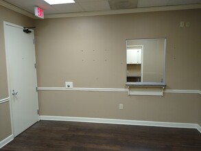 500 S University Ave, Little Rock, AR for lease Interior Photo- Image 1 of 4