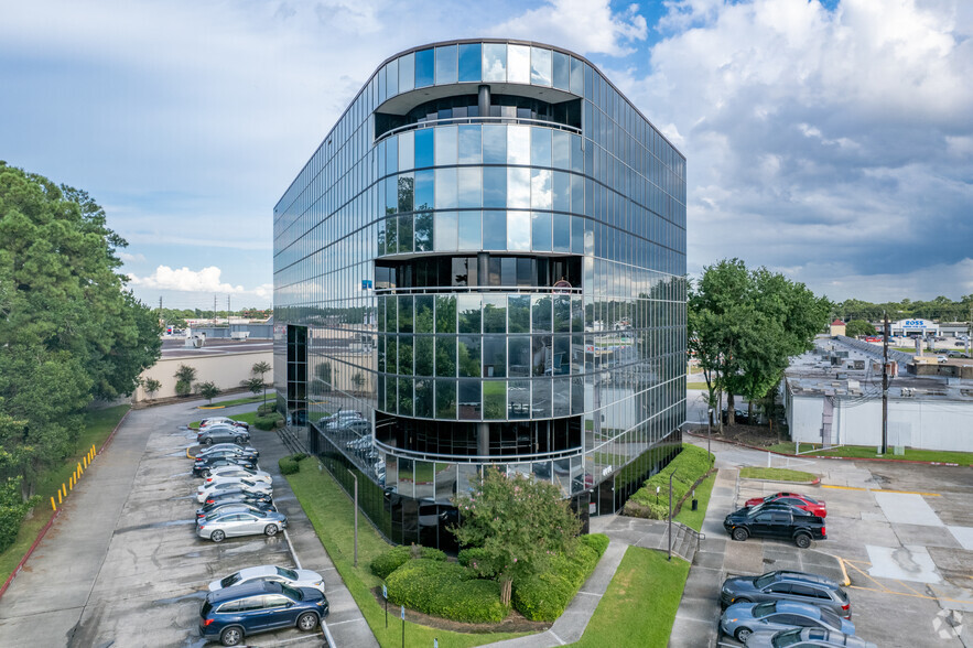 4606 FM 1960 W, Houston, TX for lease - Primary Photo - Image 1 of 11