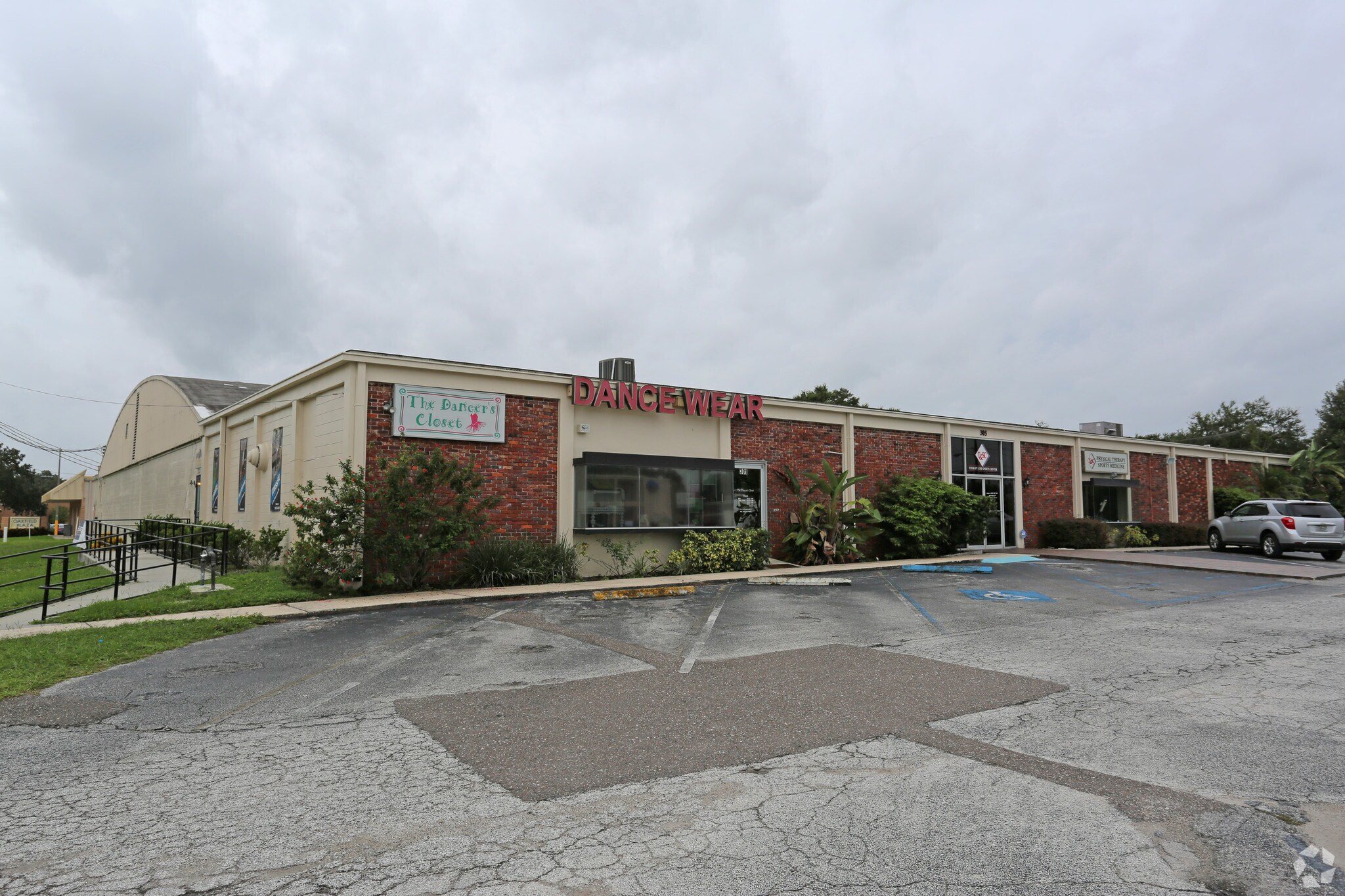 206 S Moon Ave, Brandon, FL for sale Primary Photo- Image 1 of 1