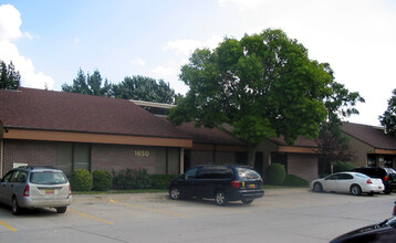 1650 S 70th St, Lincoln, NE for lease Building Photo- Image 2 of 5