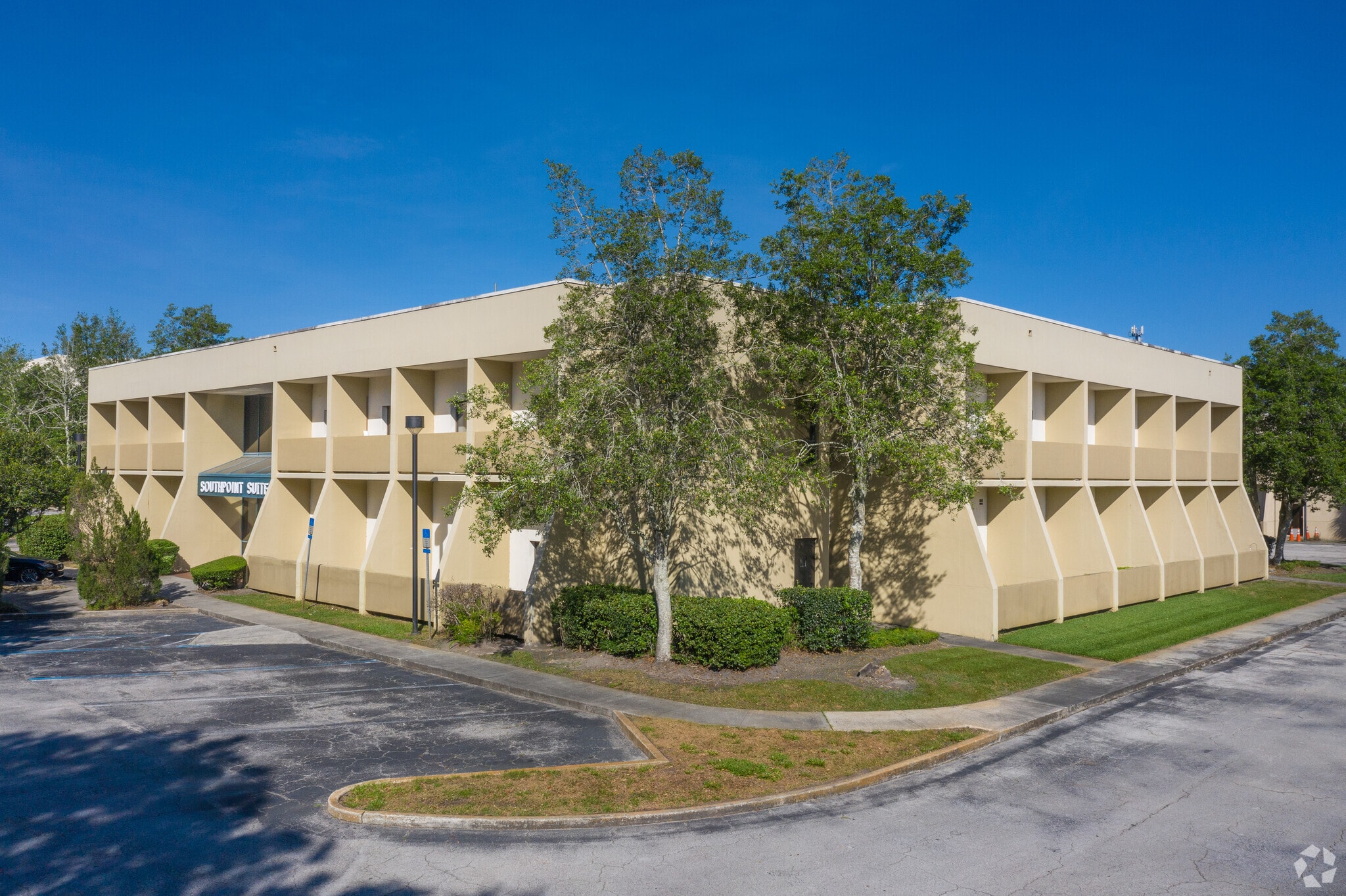 6821 N Southpoint Dr, Jacksonville, FL for lease Building Photo- Image 1 of 5