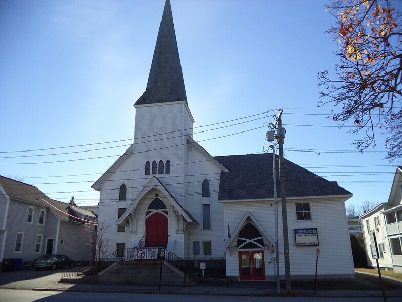 65 Sagamore St, Manchester, NH for sale - Primary Photo - Image 1 of 41