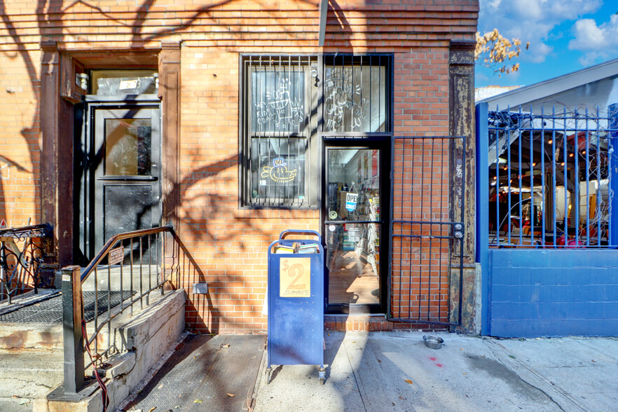 157 Huron St, Brooklyn, NY for lease - Building Photo - Image 2 of 7