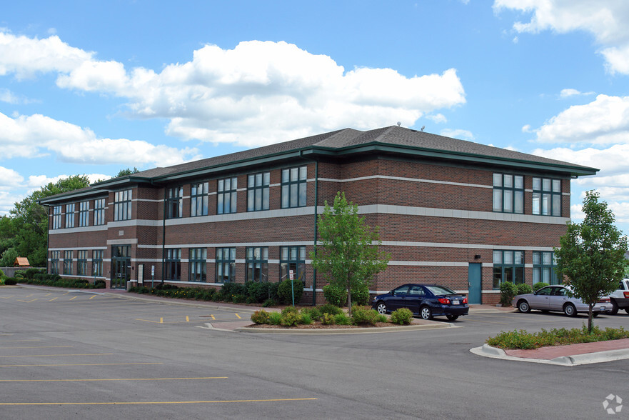 2403 Harnish Dr, Algonquin, IL for lease - Primary Photo - Image 1 of 3