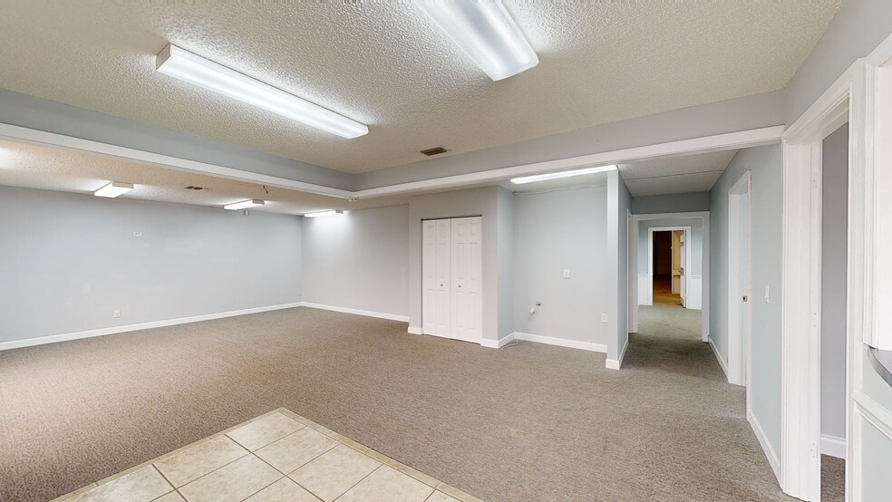 672 Old Dixie Hwy, Vero Beach, FL for lease - Matterport 3D Scan - Image 3 of 25