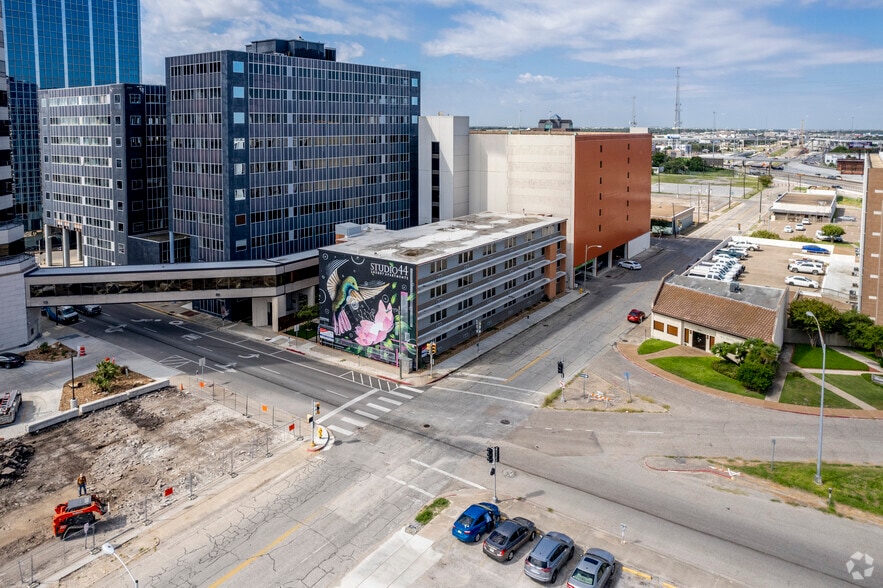 817 N Carancahua St, Corpus Christi, TX for sale - Aerial - Image 2 of 17