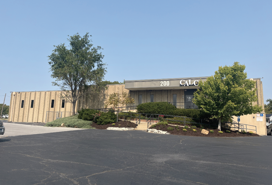 200 N Center Dr, Alton, IL for sale - Building Photo - Image 1 of 114