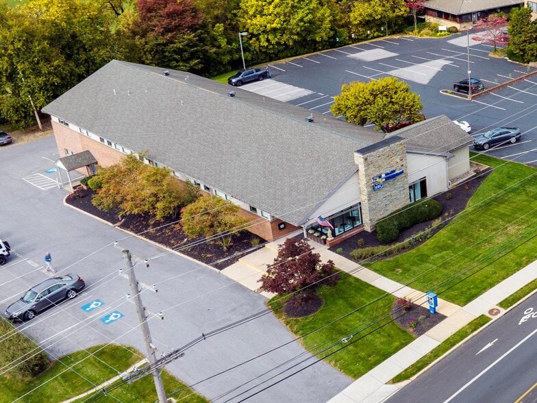 912 S George St, York, PA for lease - Building Photo - Image 2 of 5