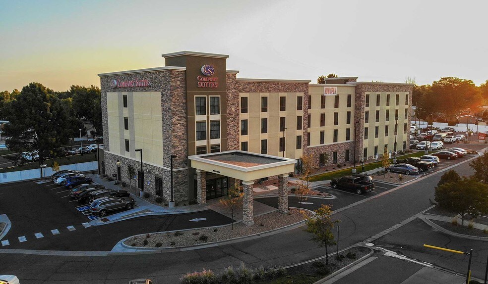 14571 E Colfax Ave, Aurora, CO, 80011 Hotel Property For Sale