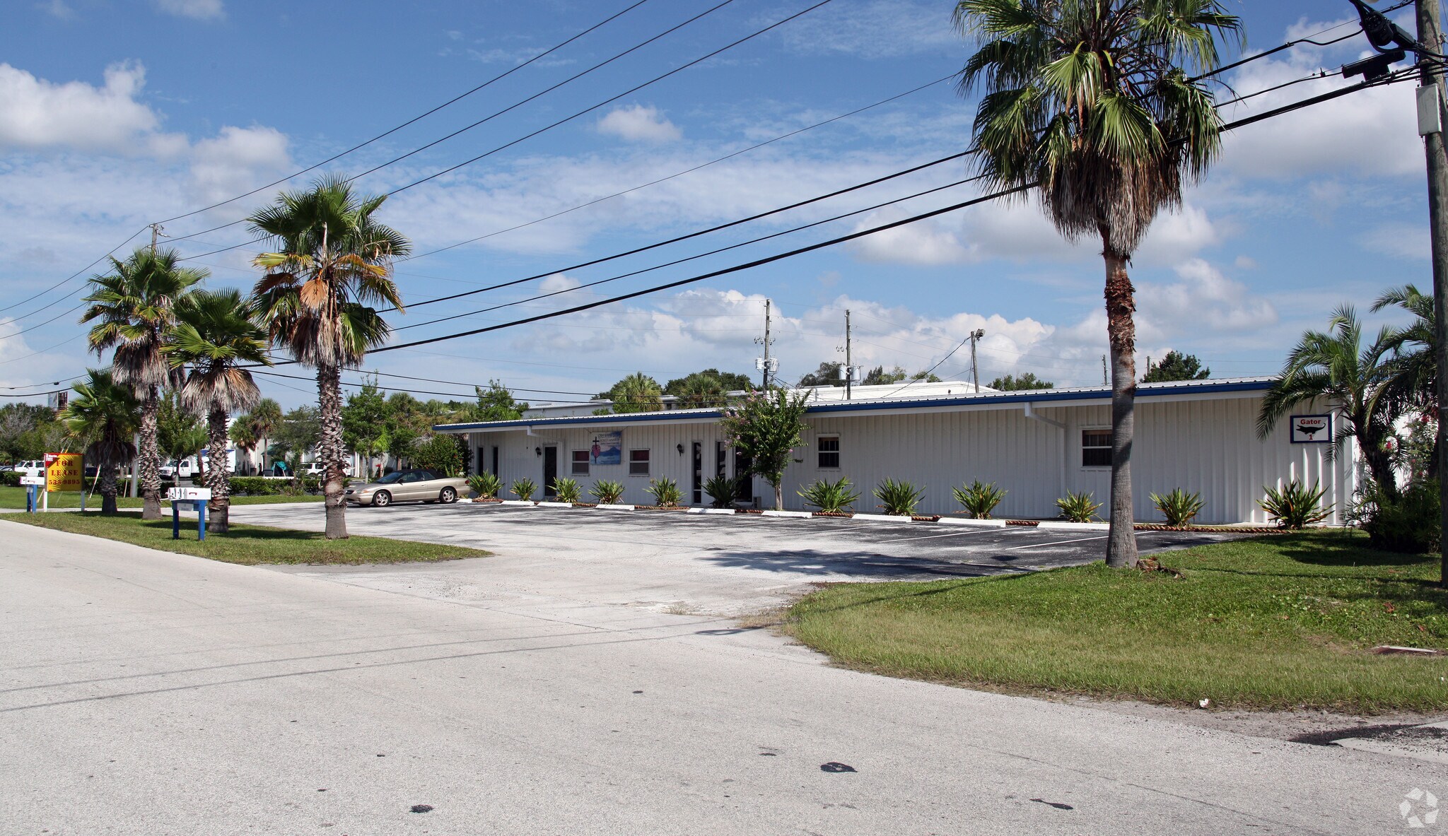7617 124th Ave N, Largo, FL for sale Primary Photo- Image 1 of 1