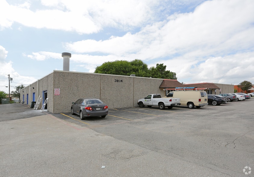 3814 Marquis Dr, Garland, TX for lease - Primary Photo - Image 2 of 3