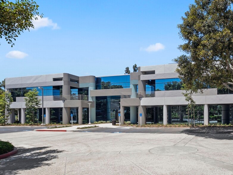 213 Technology Dr, Irvine, CA for lease - Building Photo - Image 2 of 39