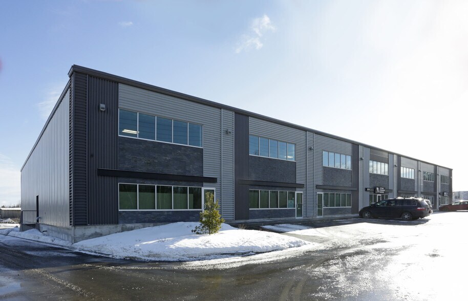 1035 Moodie Dr, Nepean, ON for lease - Building Photo - Image 3 of 3