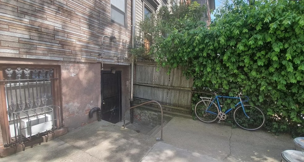 233 Cumberland St, Brooklyn, NY for sale - Building Photo - Image 1 of 8
