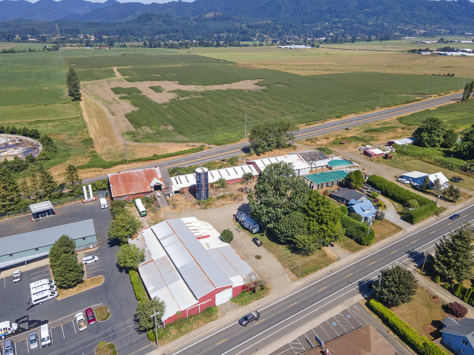 3802 3rd St, Tillamook, OR for sale Primary Photo- Image 1 of 1