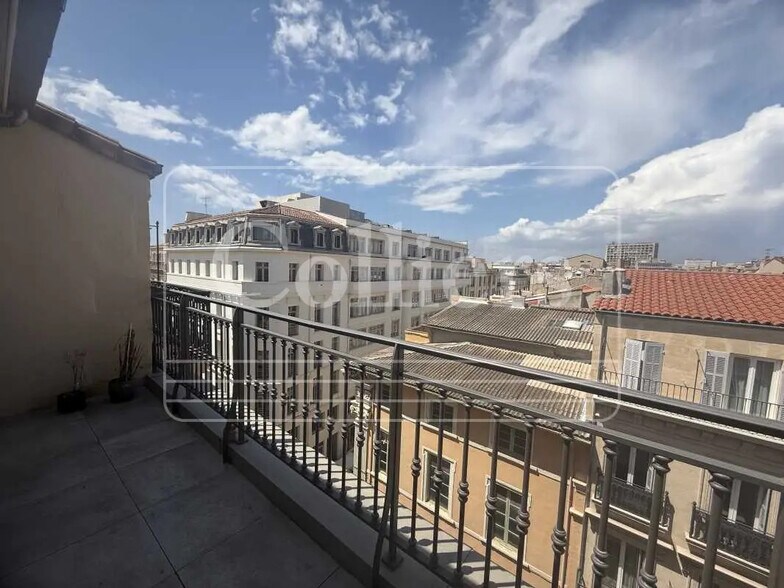 Office in Marseille for lease - Building Photo - Image 3 of 5