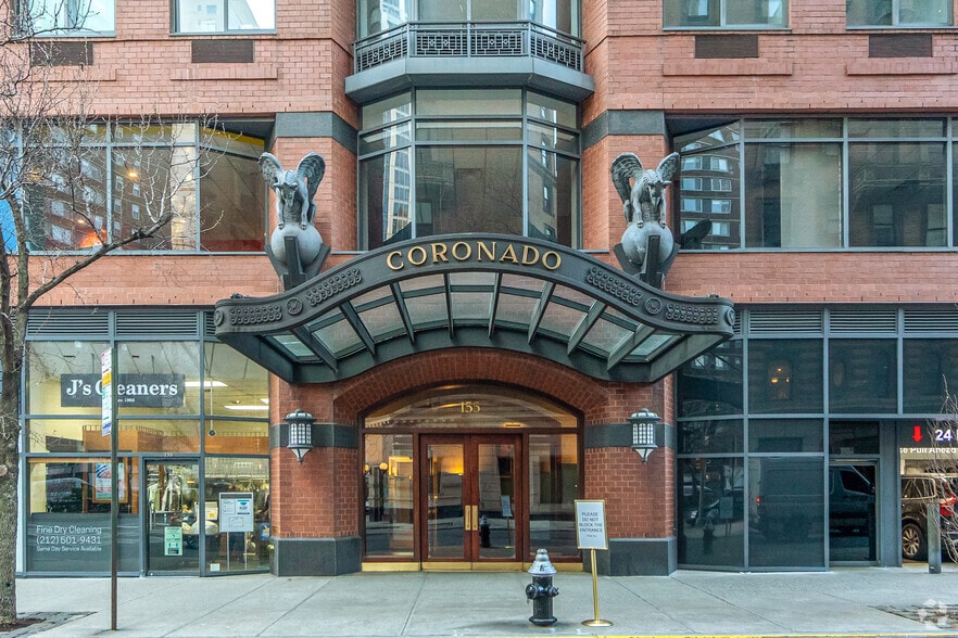 155 W 70th St, New York, NY for lease - Building Photo - Image 2 of 2