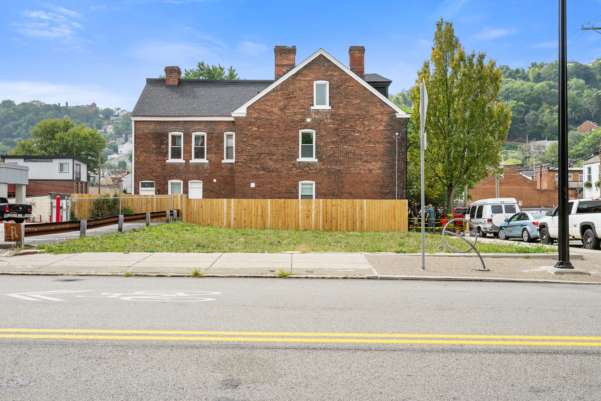 1100 E Carson St, Pittsburgh, PA for sale Primary Photo- Image 1 of 10