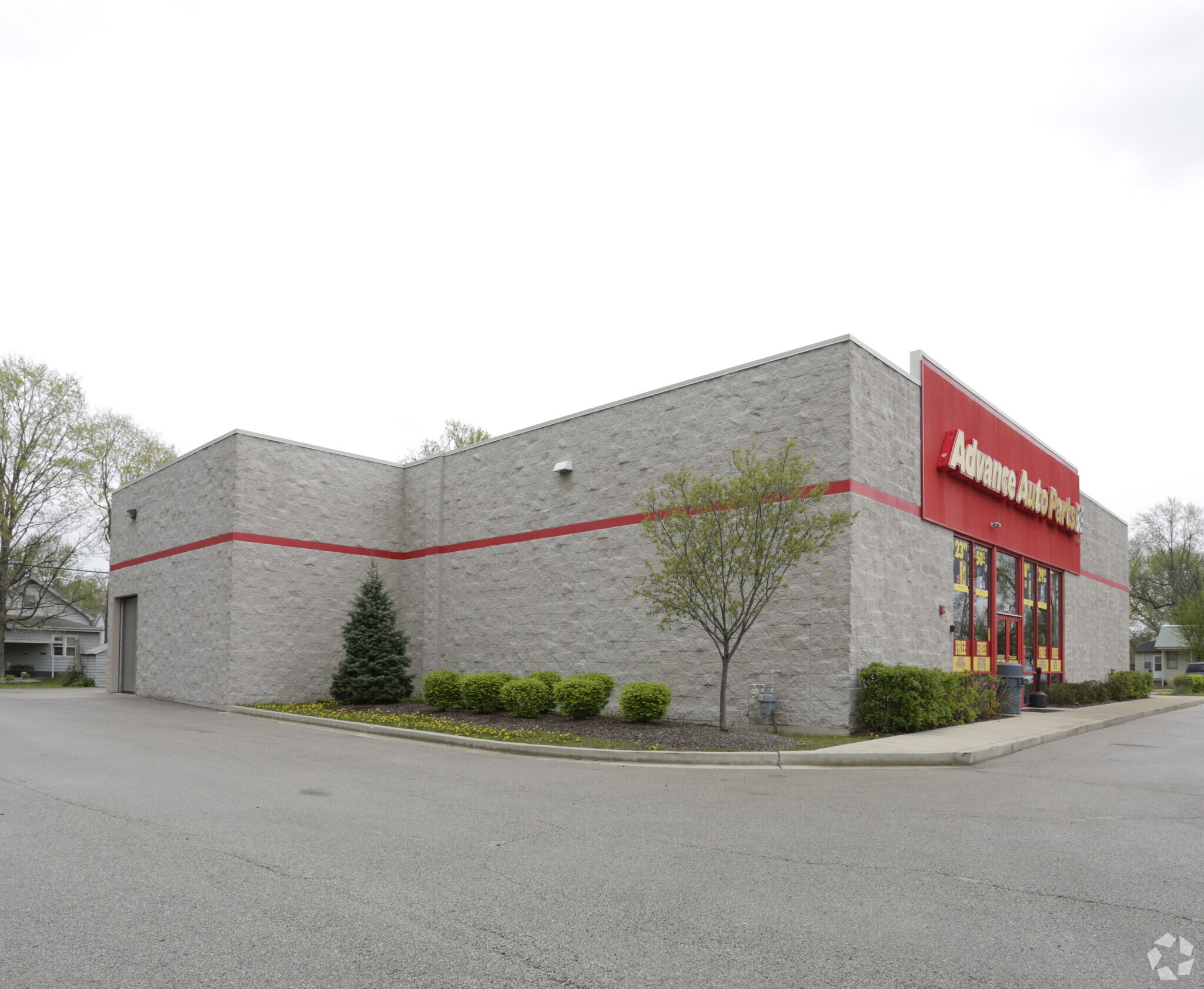 220 E Norris Dr, Ottawa, IL for lease Primary Photo- Image 1 of 4