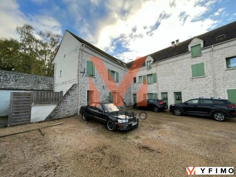 Flex in Soindres for sale - Building Photo - Image 3 of 8