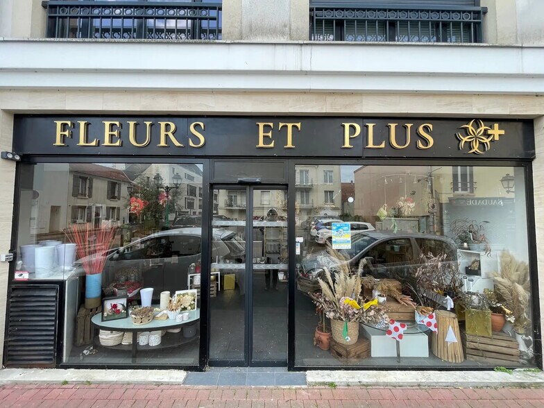 38 Rue Du Général Leclerc, Montesson for lease - Building Photo - Image 2 of 6