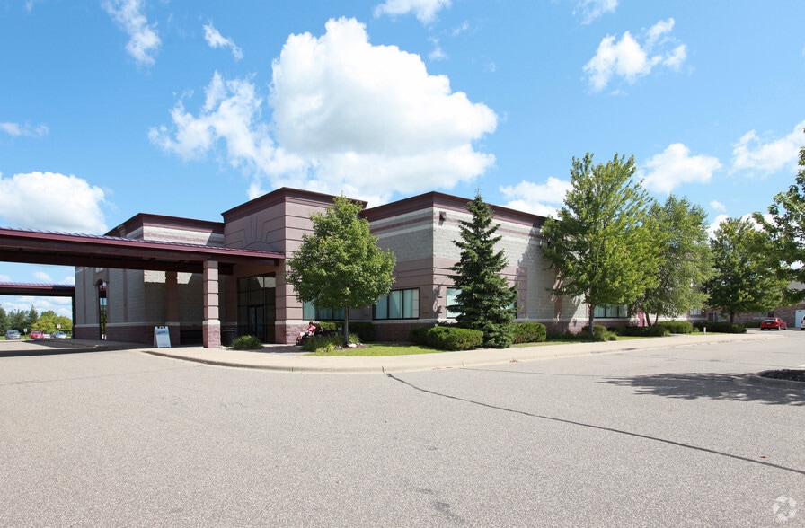 13545 Martin St NW, Andover, MN for sale - Primary Photo - Image 1 of 1